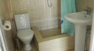 Гостиница Guest House Kovcheg Анапа Трехместный номер &quot;Комфорт&quot; с душем-29