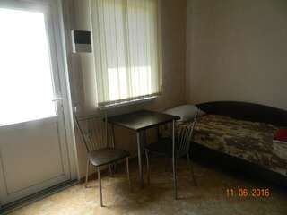Гостиница Guest House Kovcheg Анапа Трехместный номер &quot;Комфорт&quot; с душем-60