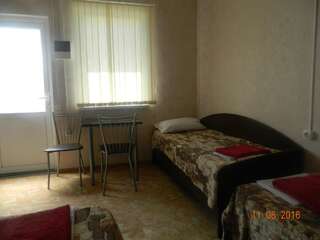 Гостиница Guest House Kovcheg Анапа Трехместный номер &quot;Комфорт&quot; с душем-57